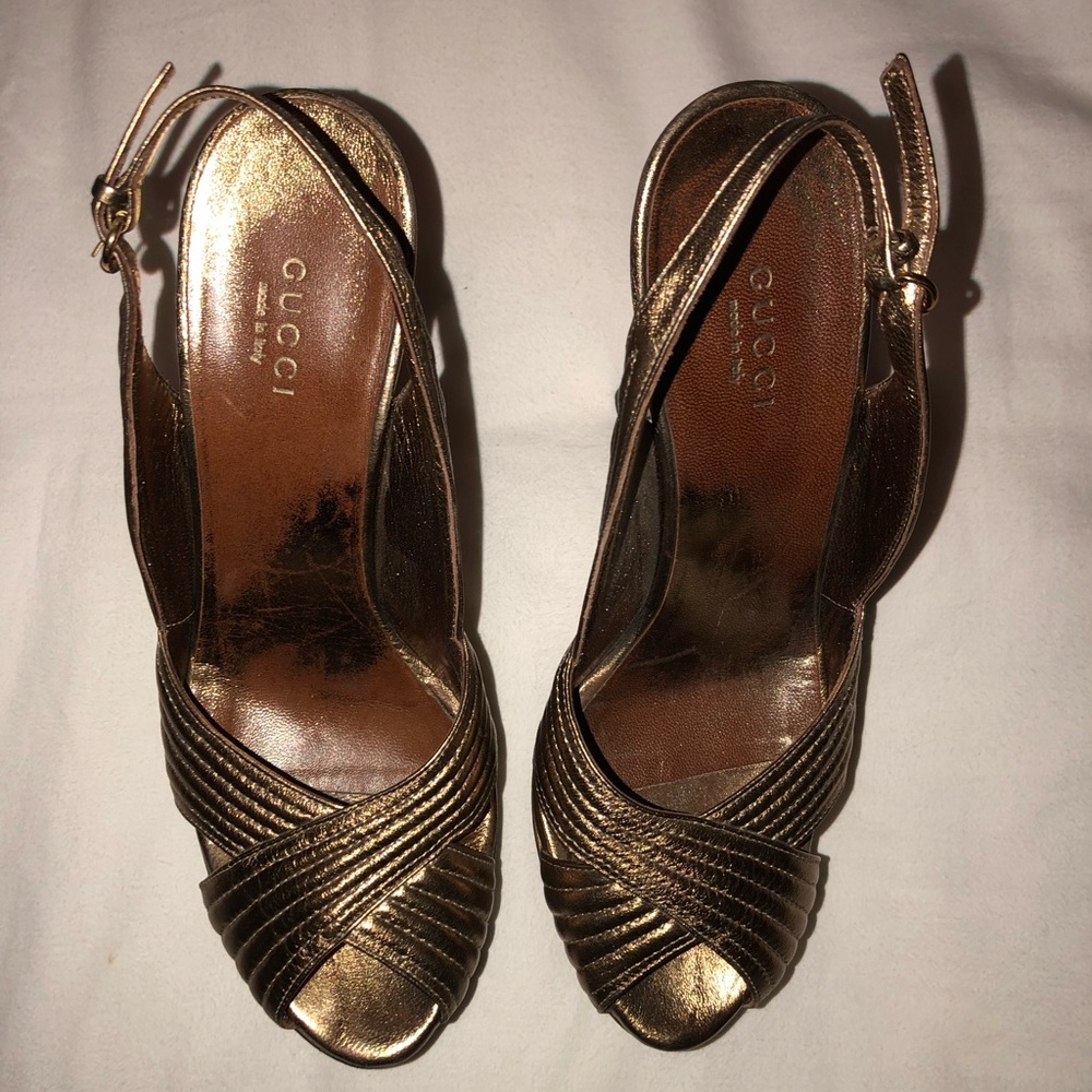 GOLD GUCCI HEELS!
